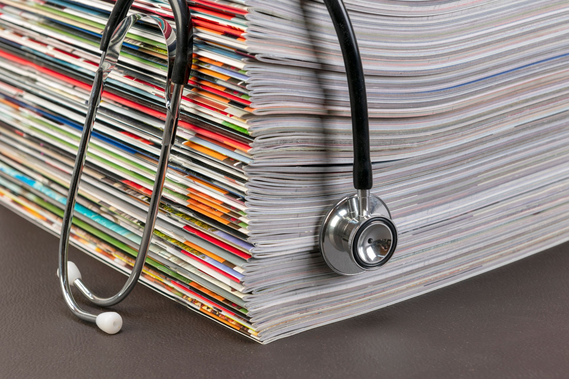 Magazines and stethoscope.